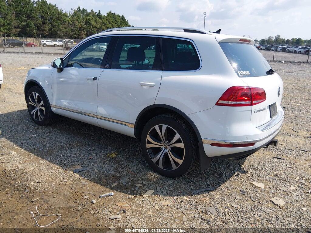 WVGRF7BP6HD003042 2017 VOLKSWAGEN TOUAREG photo no. 3