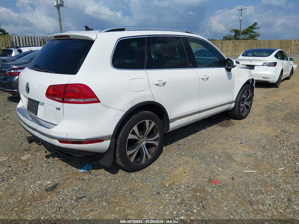 WVGRF7BP6HD003042 2017 VOLKSWAGEN TOUAREG photo no. 4