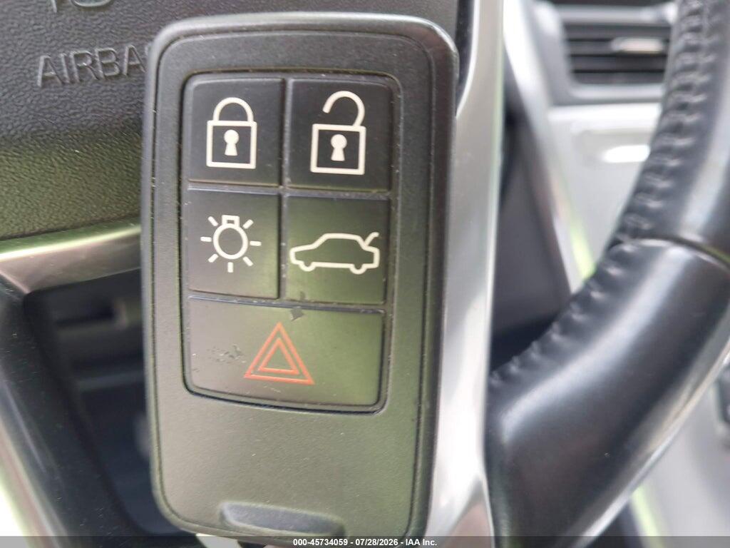 YV449MRR8H2012524 2017 VOLVO XC60 photo no. 11