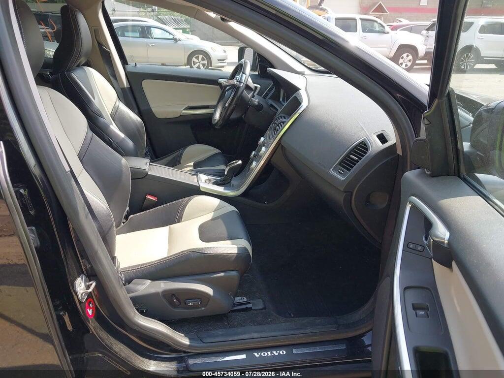 YV449MRR8H2012524 2017 VOLVO XC60 photo no. 5