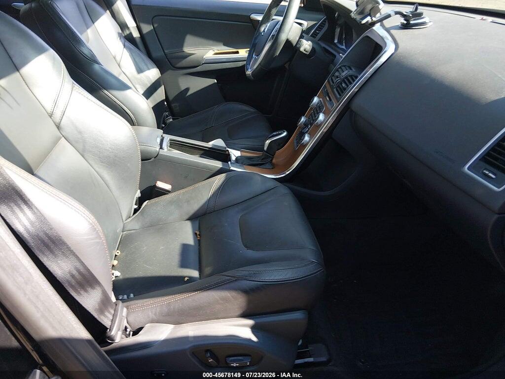 YV440MRU2H2207338 2017 VOLVO XC60 photo no. 5