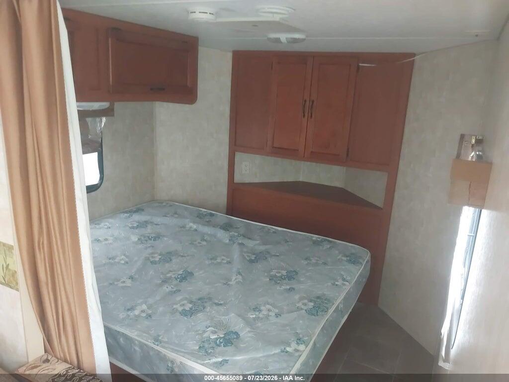 4X4TVCB23BK400196 2011 V-CROSS BY FOREST RI SUPERLITE SERIES M-2 photo no. 8