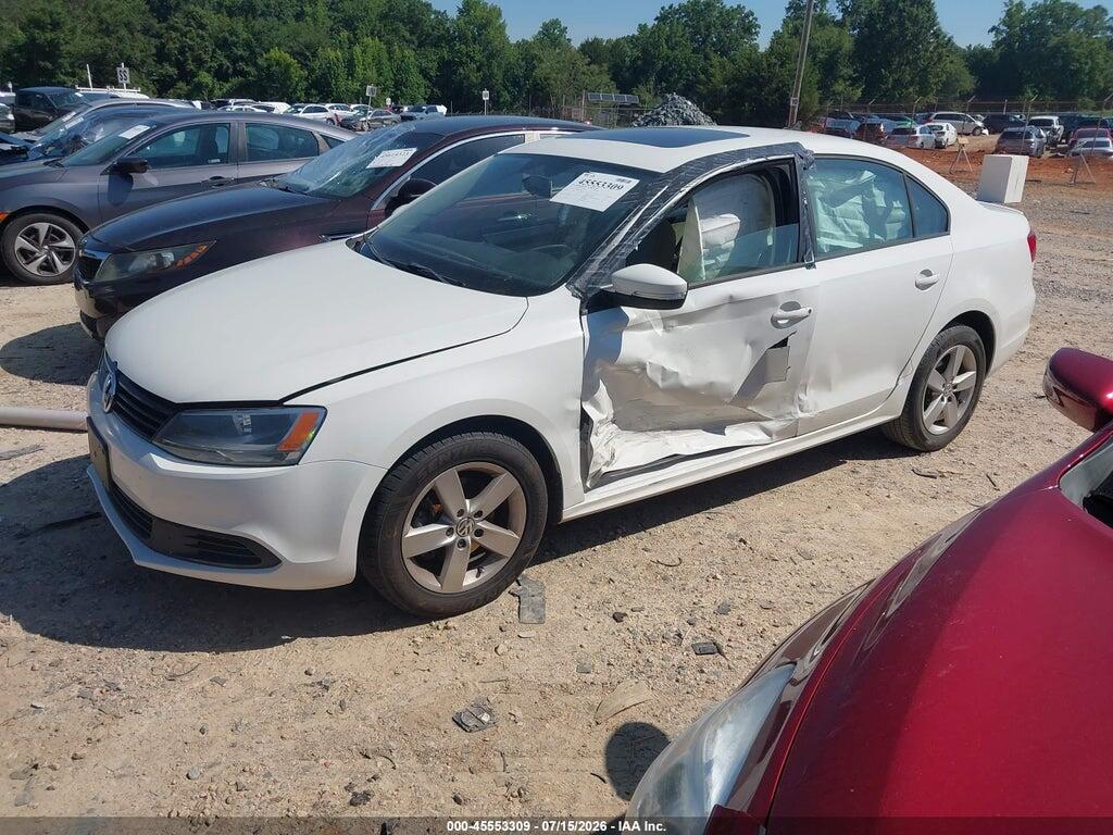 3VWLL7AJ4BM104122 2011 VOLKSWAGEN JETTA photo no. 2