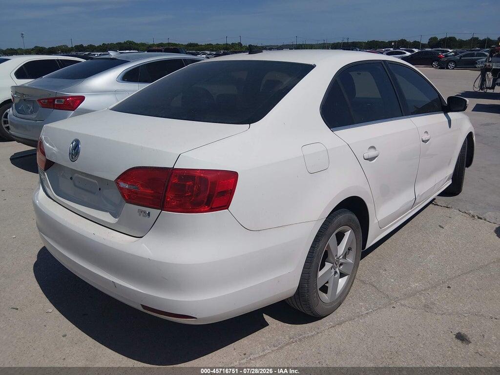 3VWLL7AJ0BM087304 2011 VOLKSWAGEN JETTA photo no. 4