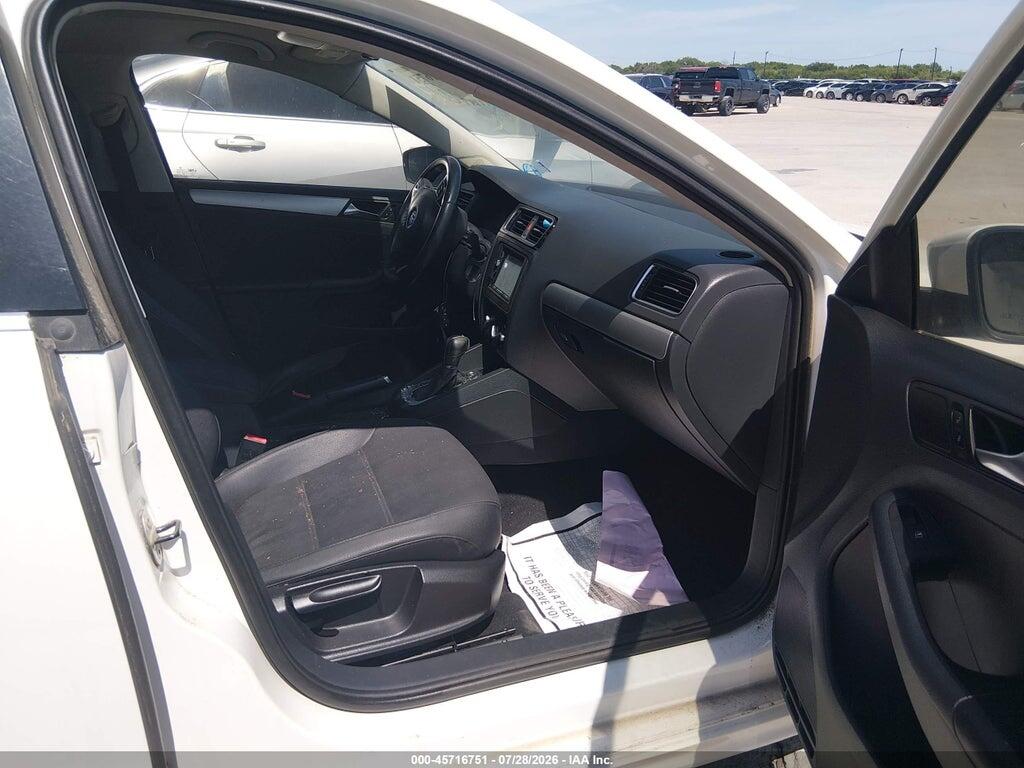 3VWLL7AJ0BM087304 2011 VOLKSWAGEN JETTA photo no. 5