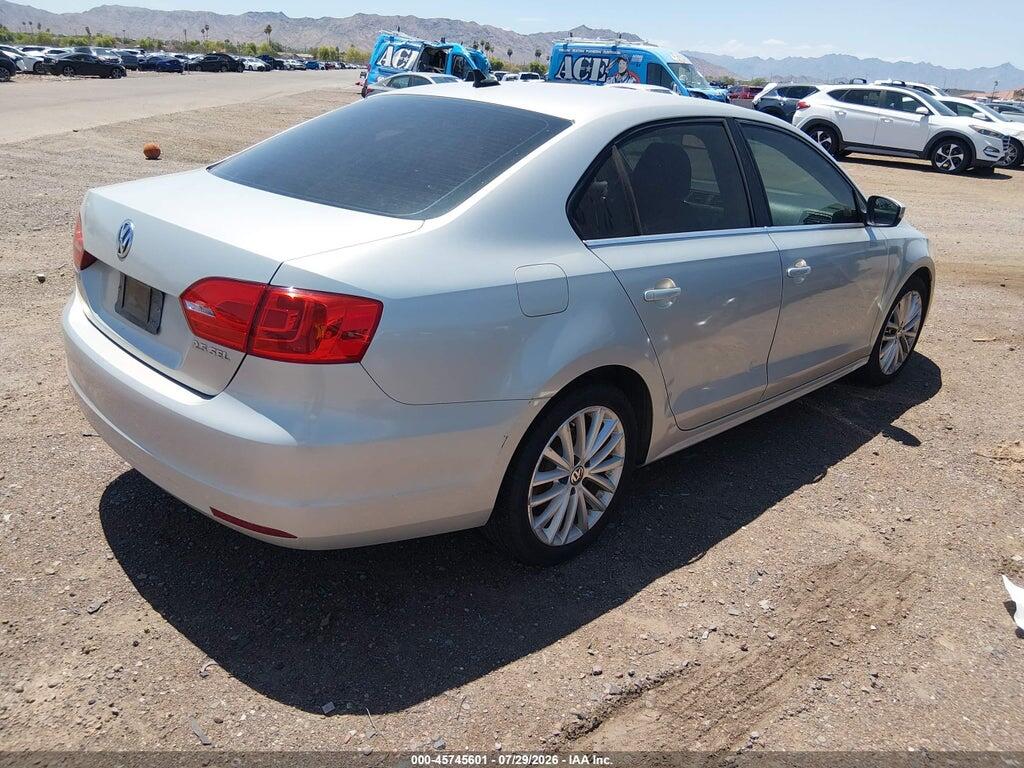 3VWLZ7AJ7BM358535 2011 VOLKSWAGEN JETTA photo no. 4