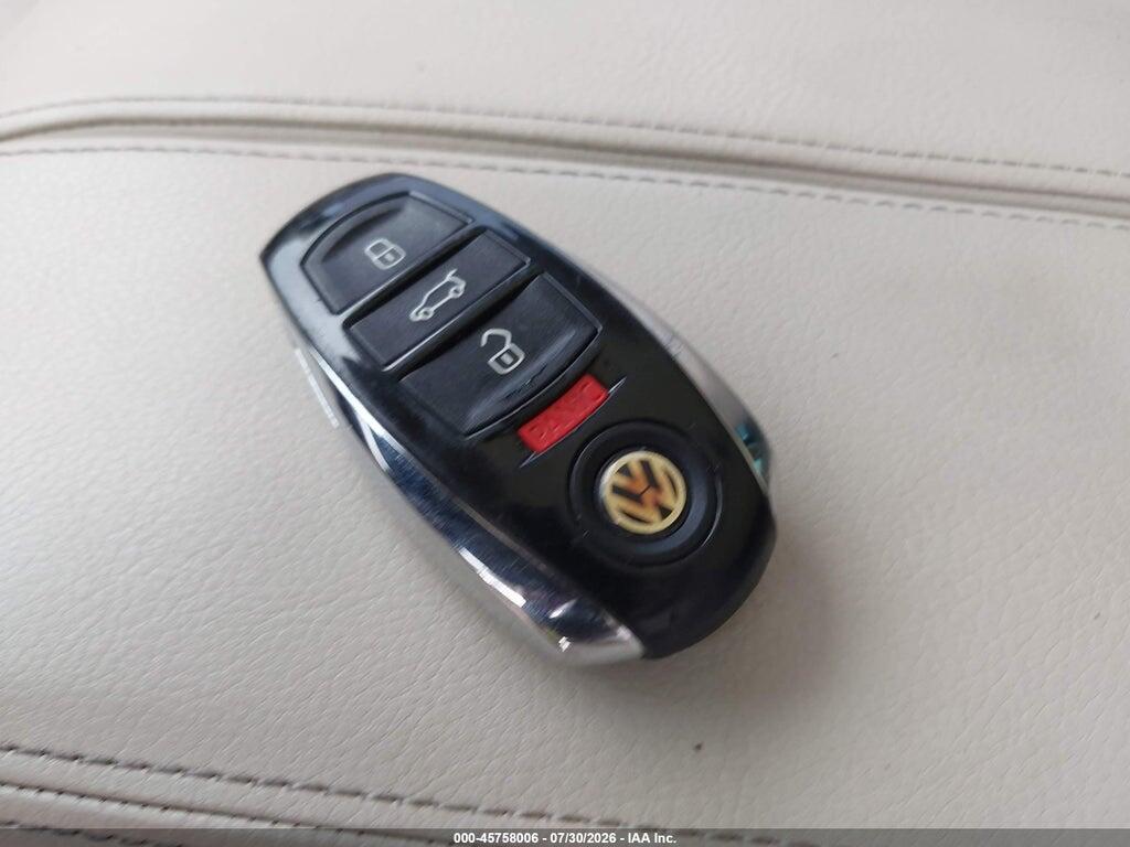 WVGFG9BP6BD002301 2011 VOLKSWAGEN TOUAREG HYBRID photo no. 11