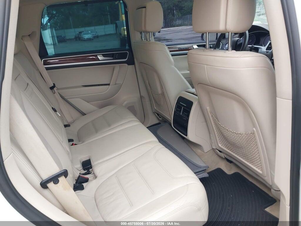 WVGFG9BP6BD002301 2011 VOLKSWAGEN TOUAREG HYBRID photo no. 8