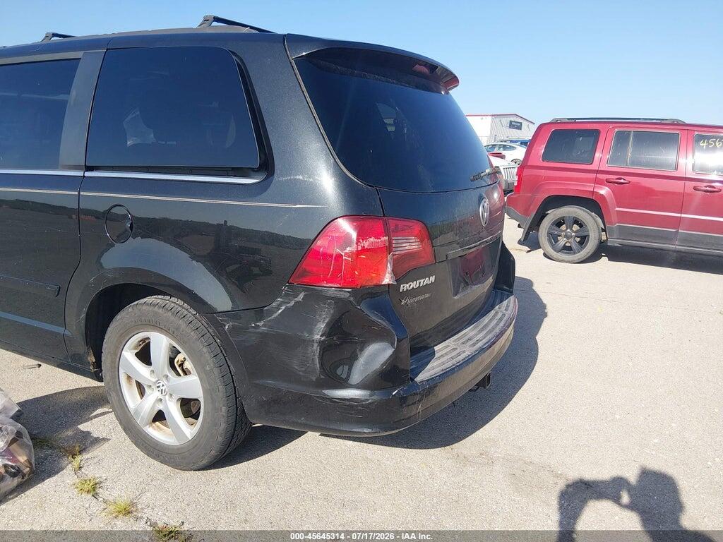 2V4RW3DG0BR670211 2011 VOLKSWAGEN ROUTAN photo no. 6