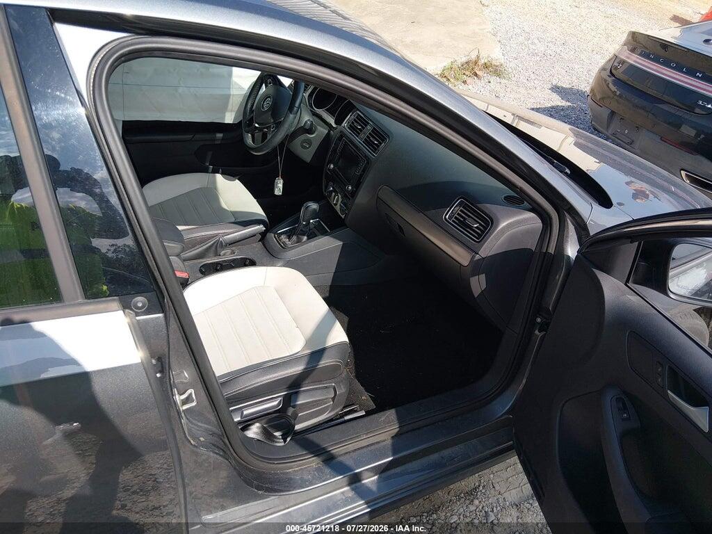 3VWD17AJ6GM372381 2016 VOLKSWAGEN JETTA photo no. 5
