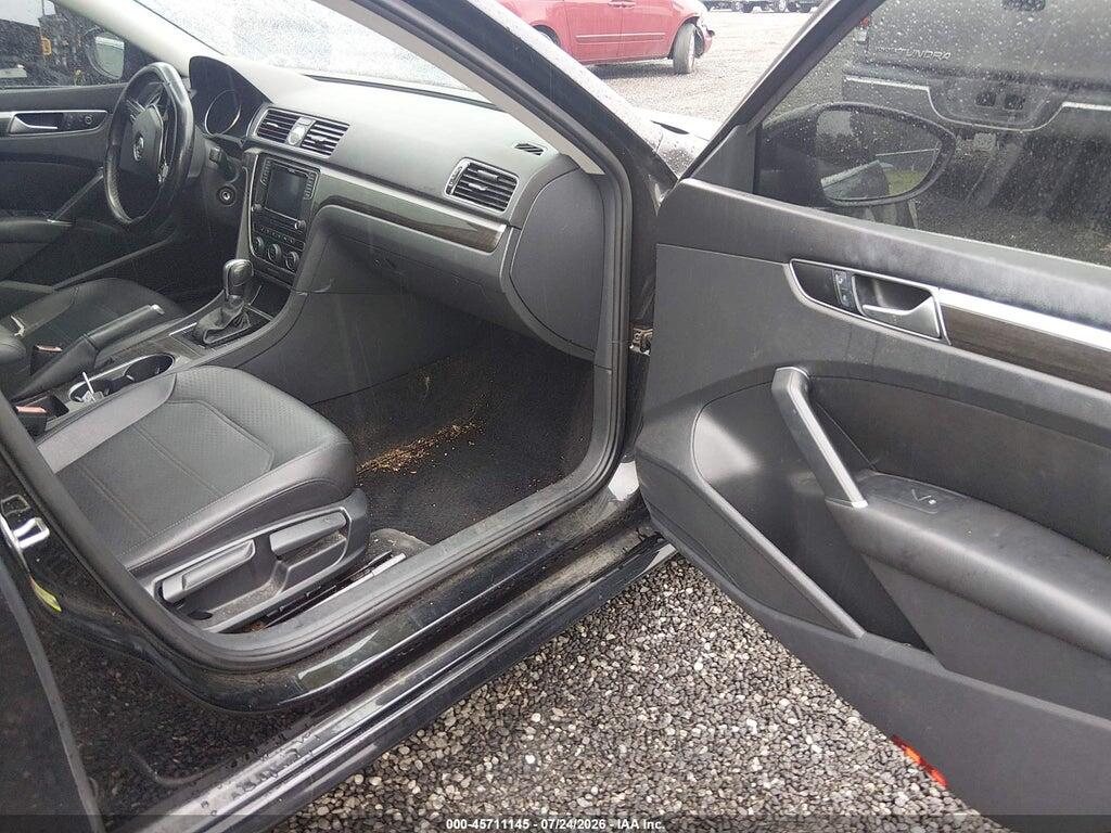 1VWBT7A30GC025410 2016 VOLKSWAGEN PASSAT photo no. 5