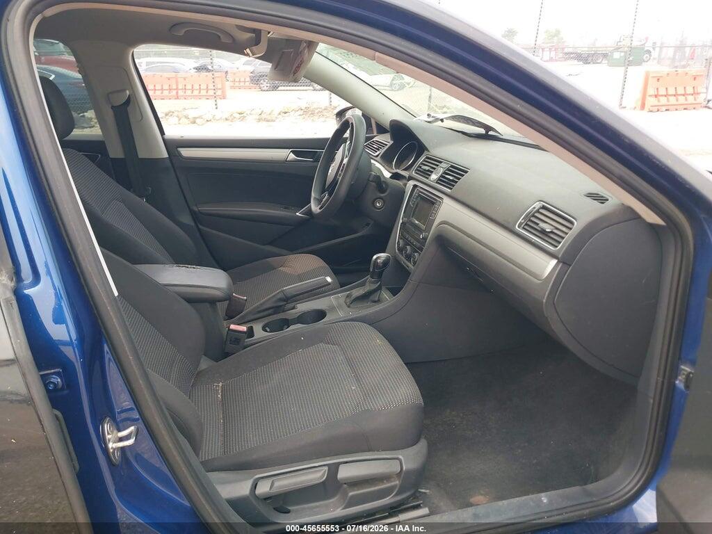 1VWAT7A31GC016906 2016 VOLKSWAGEN PASSAT photo no. 5