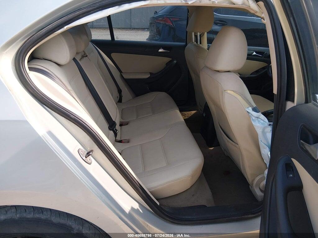 3VWLL7AJ0BM121774 2011 VOLKSWAGEN JETTA photo no. 8