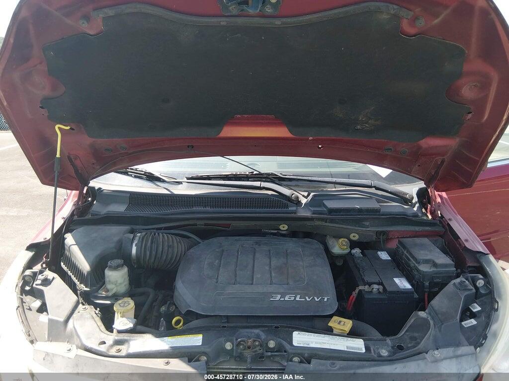 2V4RW3DG5BR642002 2011 VOLKSWAGEN ROUTAN photo no. 10
