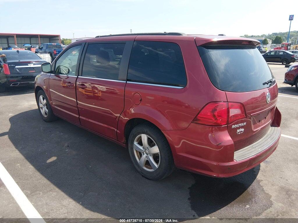2V4RW3DG5BR642002 2011 VOLKSWAGEN ROUTAN photo no. 3