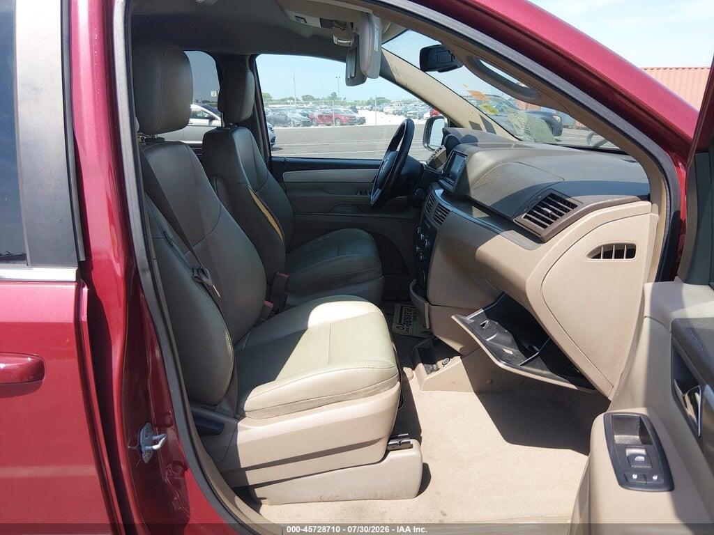 2V4RW3DG5BR642002 2011 VOLKSWAGEN ROUTAN photo no. 5
