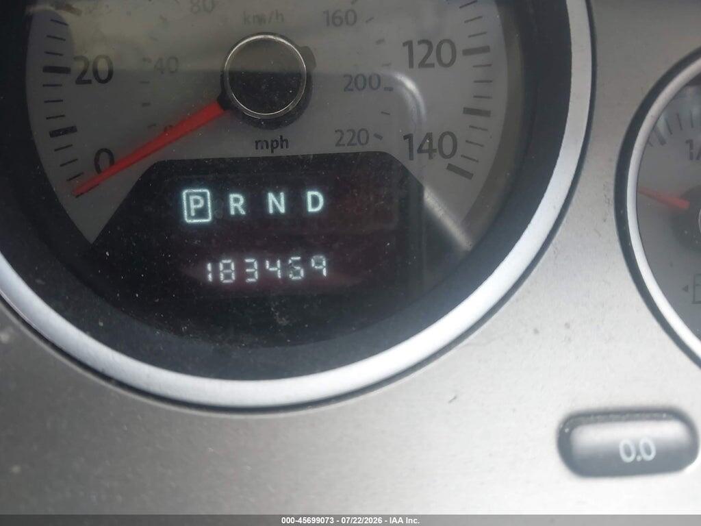 2V4RW3DG4BR634098 2011 VOLKSWAGEN ROUTAN photo no. 7