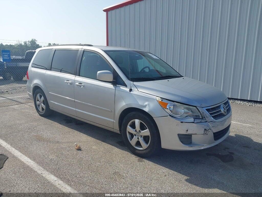 2V4RW3DG6BR739855 2011 VOLKSWAGEN ROUTAN photo no. 1