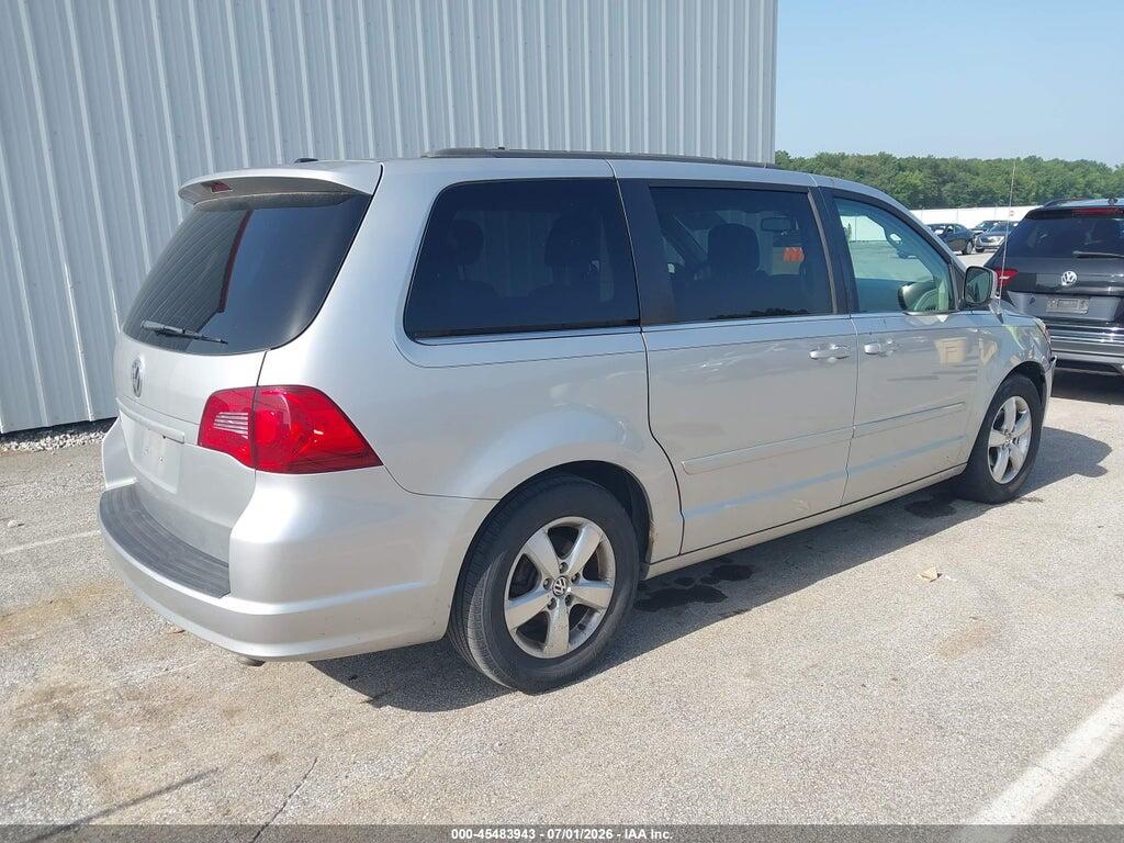 2V4RW3DG6BR739855 2011 VOLKSWAGEN ROUTAN photo no. 4