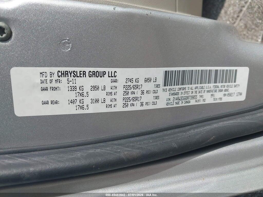 2V4RW3DG6BR739855 2011 VOLKSWAGEN ROUTAN photo no. 9