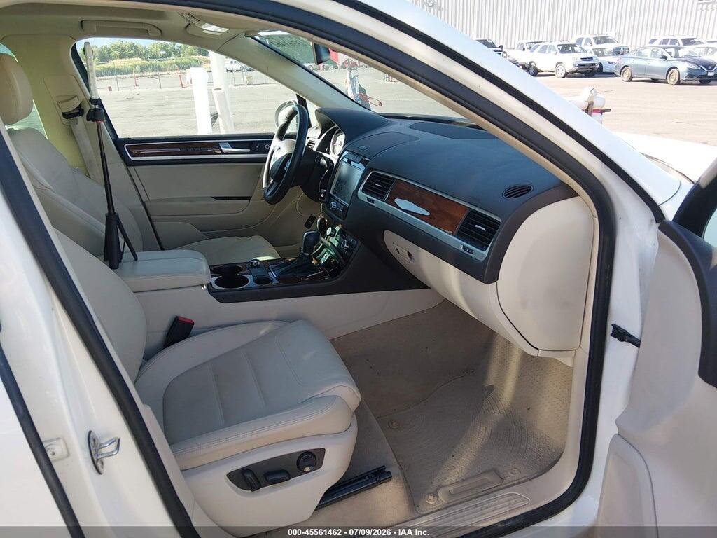 WVGFF9BP8BD002495 2011 VOLKSWAGEN TOUAREG photo no. 5