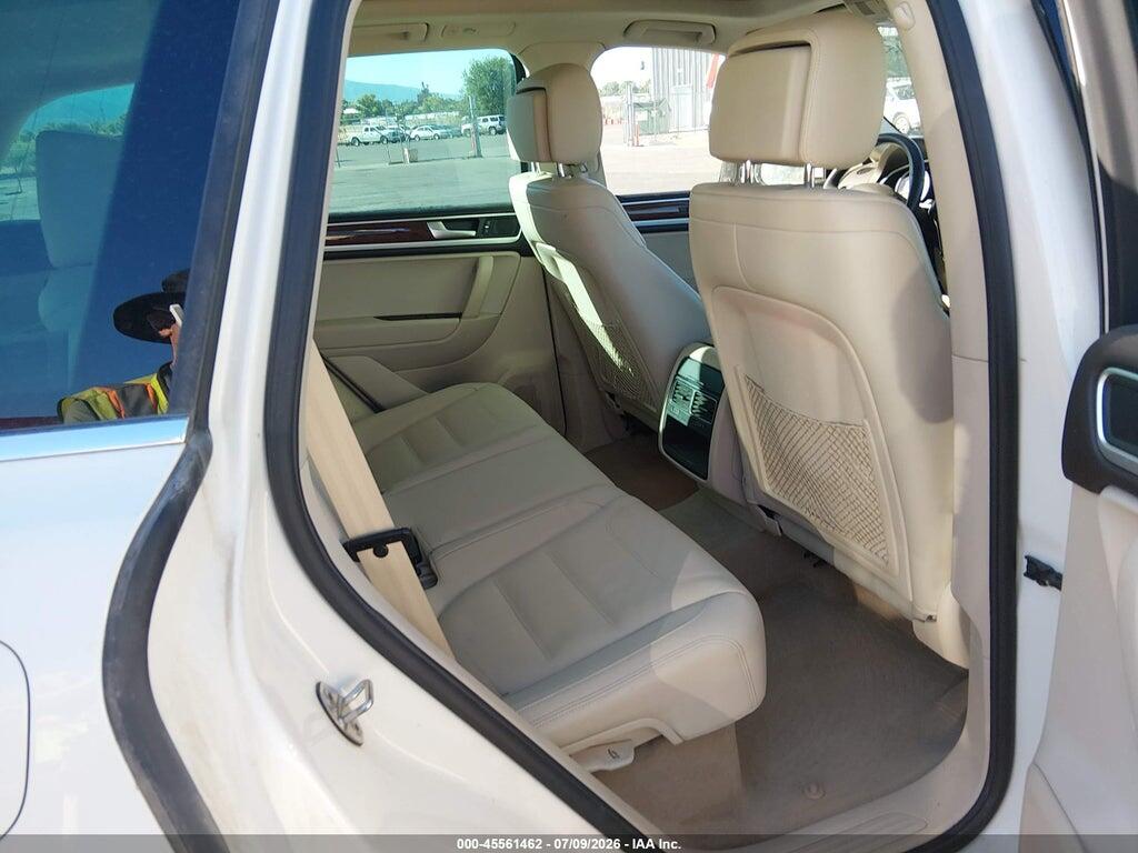 WVGFF9BP8BD002495 2011 VOLKSWAGEN TOUAREG photo no. 8
