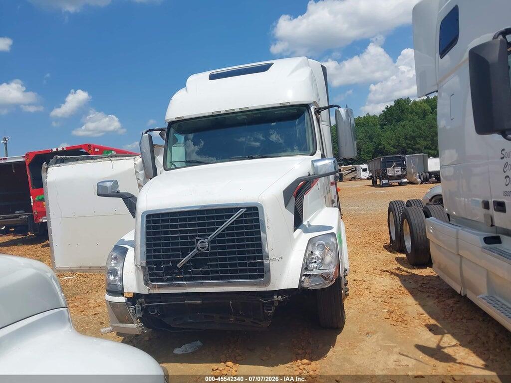 2016 VOLVO VN VNL — Фото 13 из 16