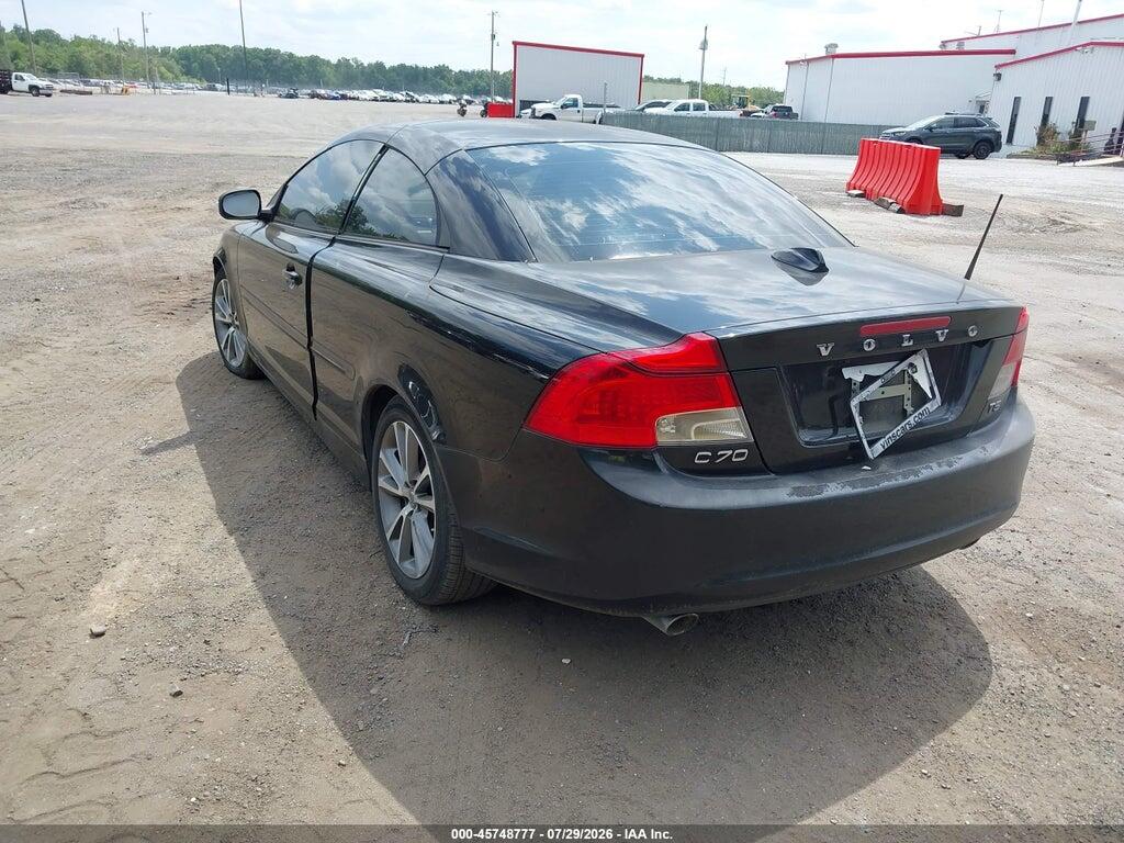 YV1672MC0BJ117302 2011 VOLVO C70 photo no. 3