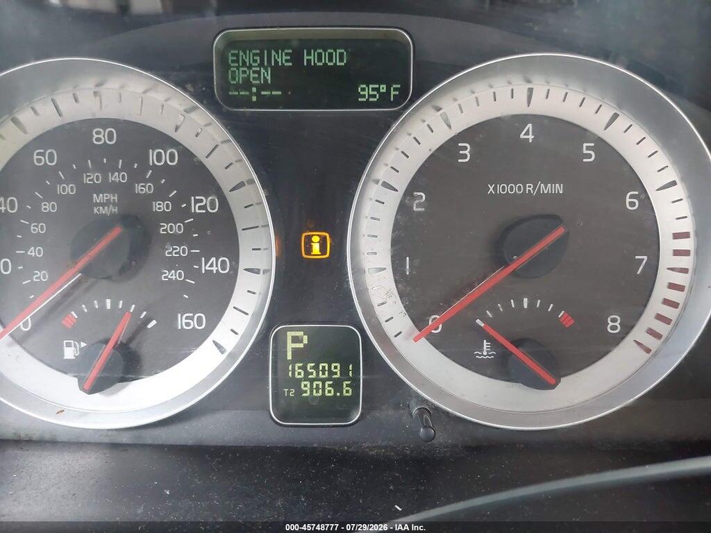 YV1672MC0BJ117302 2011 VOLVO C70 photo no. 7
