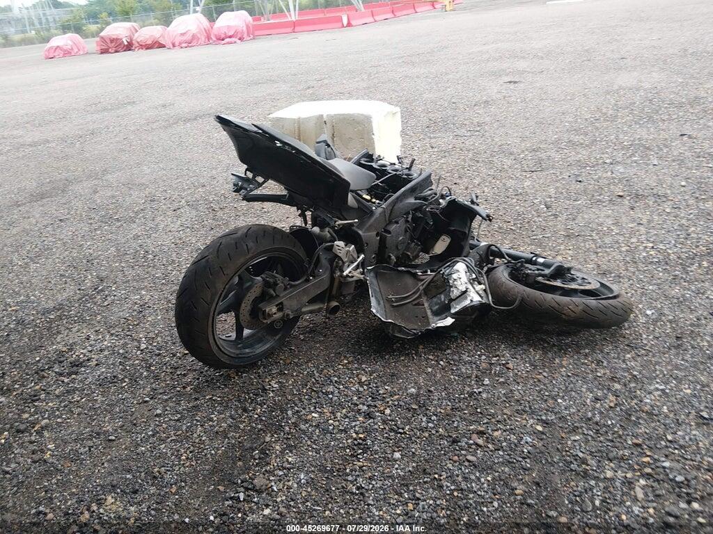 JYARN23EXBA010958 2011 YAMAHA YZFR1 photo no. 4