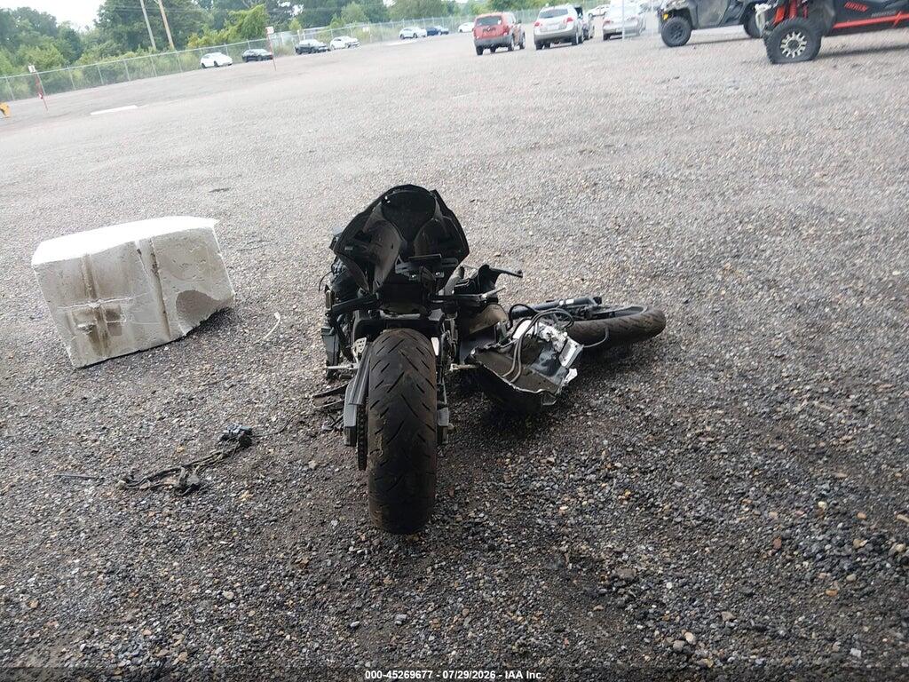 JYARN23EXBA010958 2011 YAMAHA YZFR1 photo no. 6