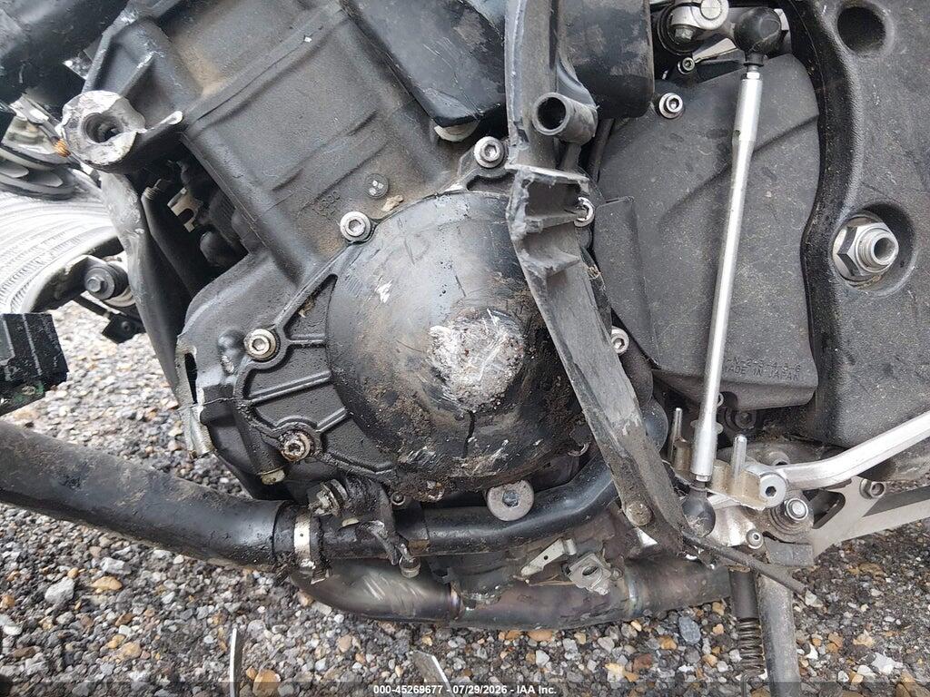 JYARN23EXBA010958 2011 YAMAHA YZFR1 photo no. 9