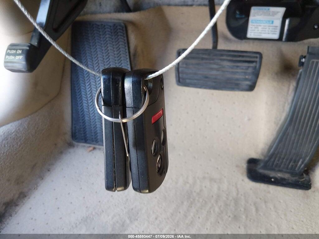 JH4KB16576C009019 2006 ACURA RL photo no. 11