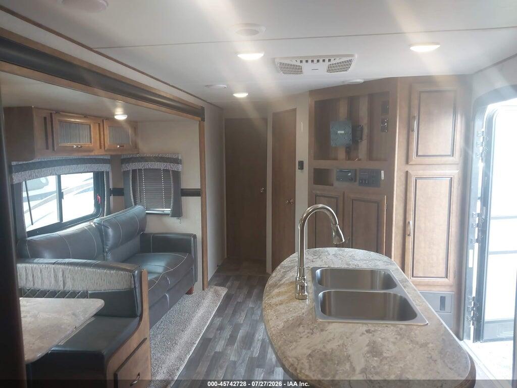 4YDT33B22HS370710 2017 ZIEMA 33B photo no. 5