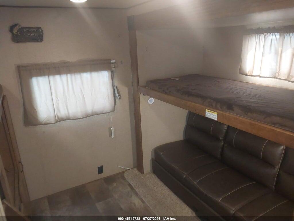 4YDT33B22HS370710 2017 ZIEMA 33B photo no. 8