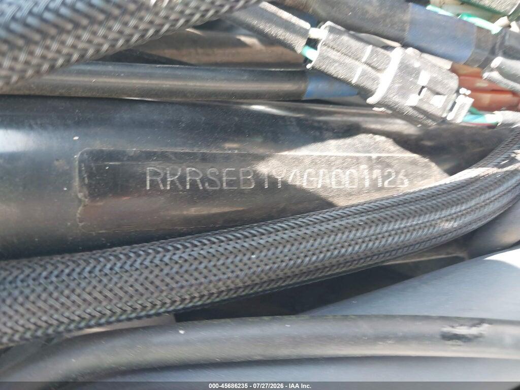 RKRSEB1Y4GA001126 2016 YAMAHA YW125 photo no. 10