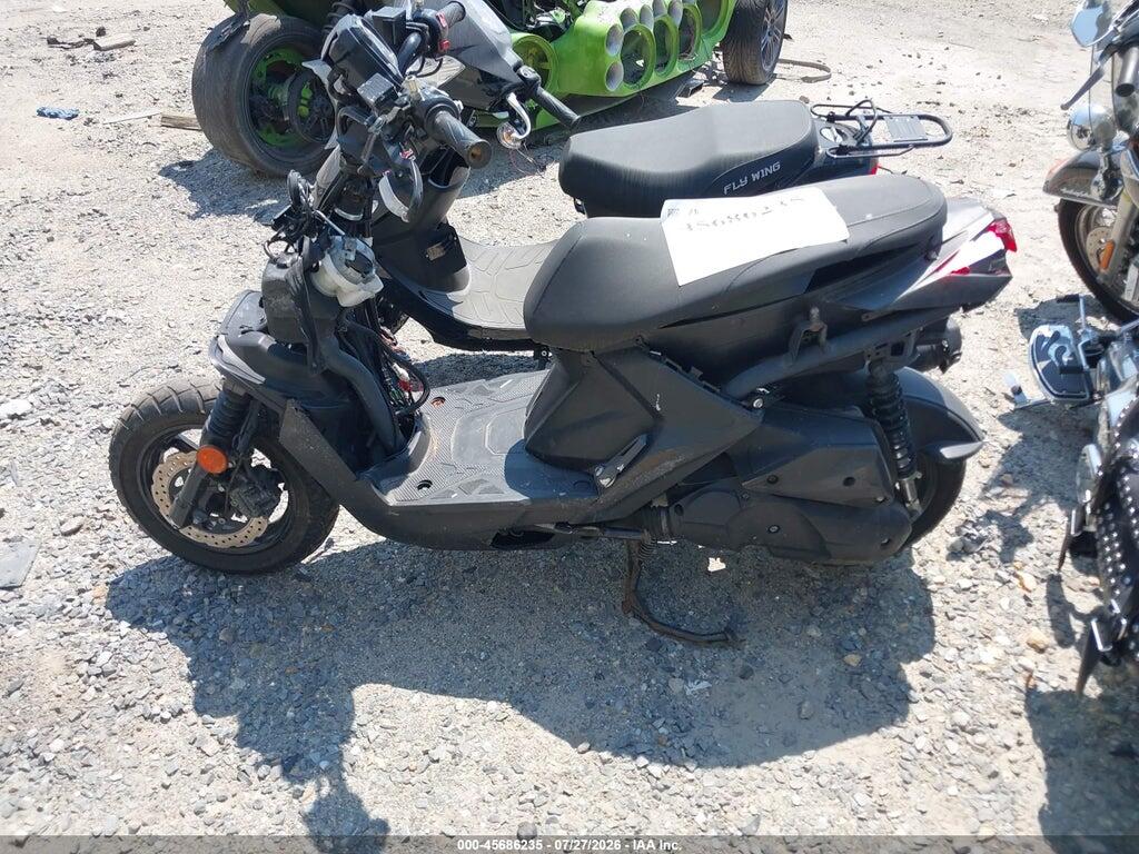 RKRSEB1Y4GA001126 2016 YAMAHA YW125 photo no. 12
