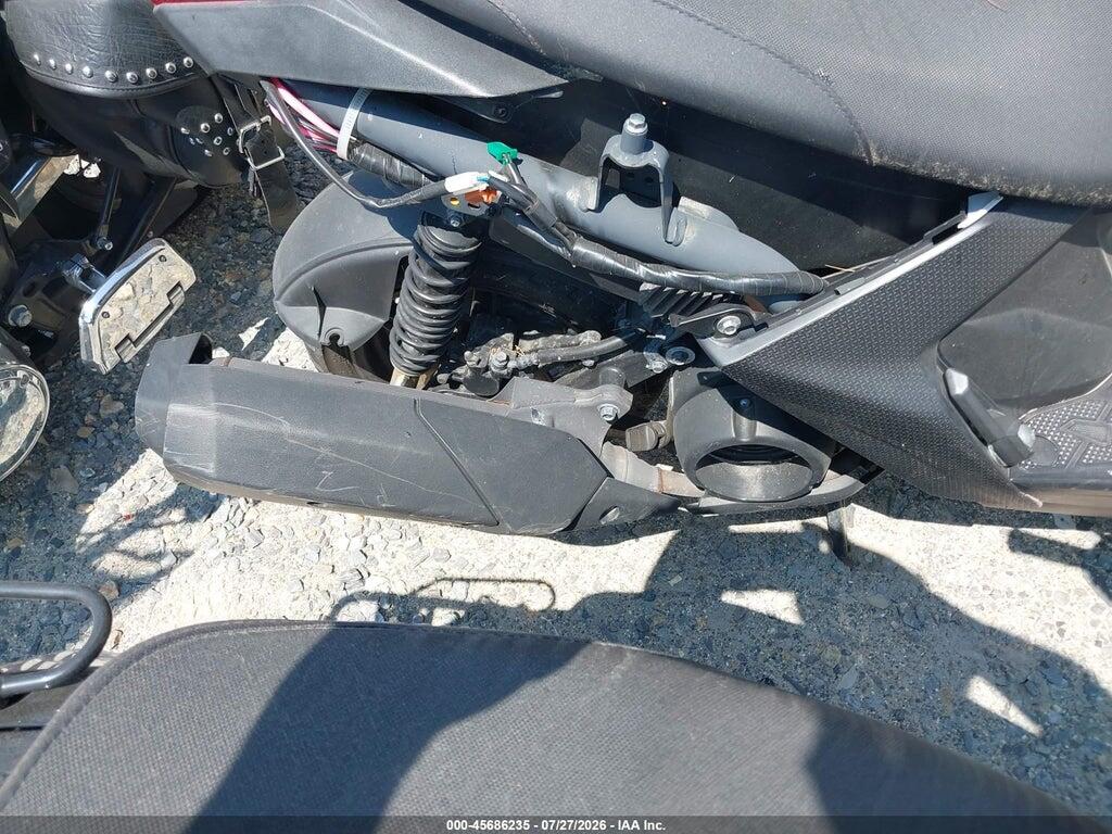 RKRSEB1Y4GA001126 2016 YAMAHA YW125 photo no. 8