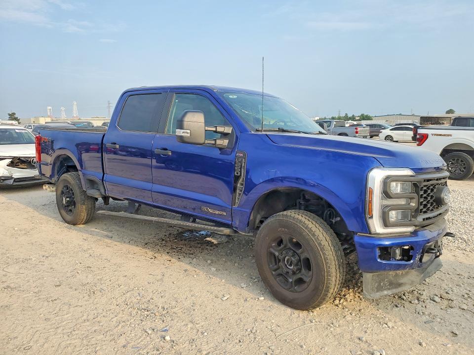 2026 FORD F250 SUPER DUTY — Фото 4 из 12