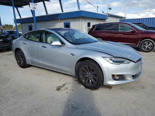 2017 TESL MODEL S 75D — Фото 4 из 12