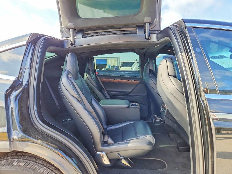2017 TESLA MODEL X — Фото 11 из 13