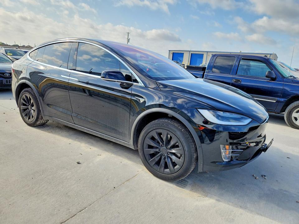 2017 TESLA MODEL X — Фото 4 из 13