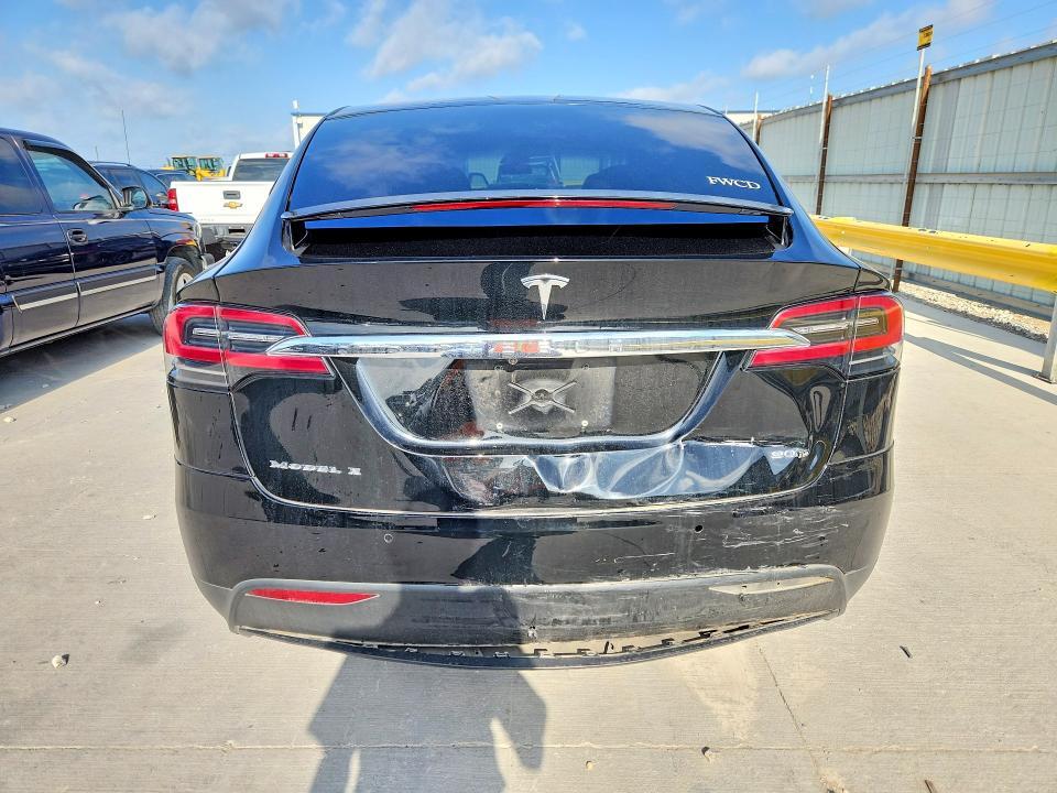 2017 TESLA MODEL X — Фото 6 из 13