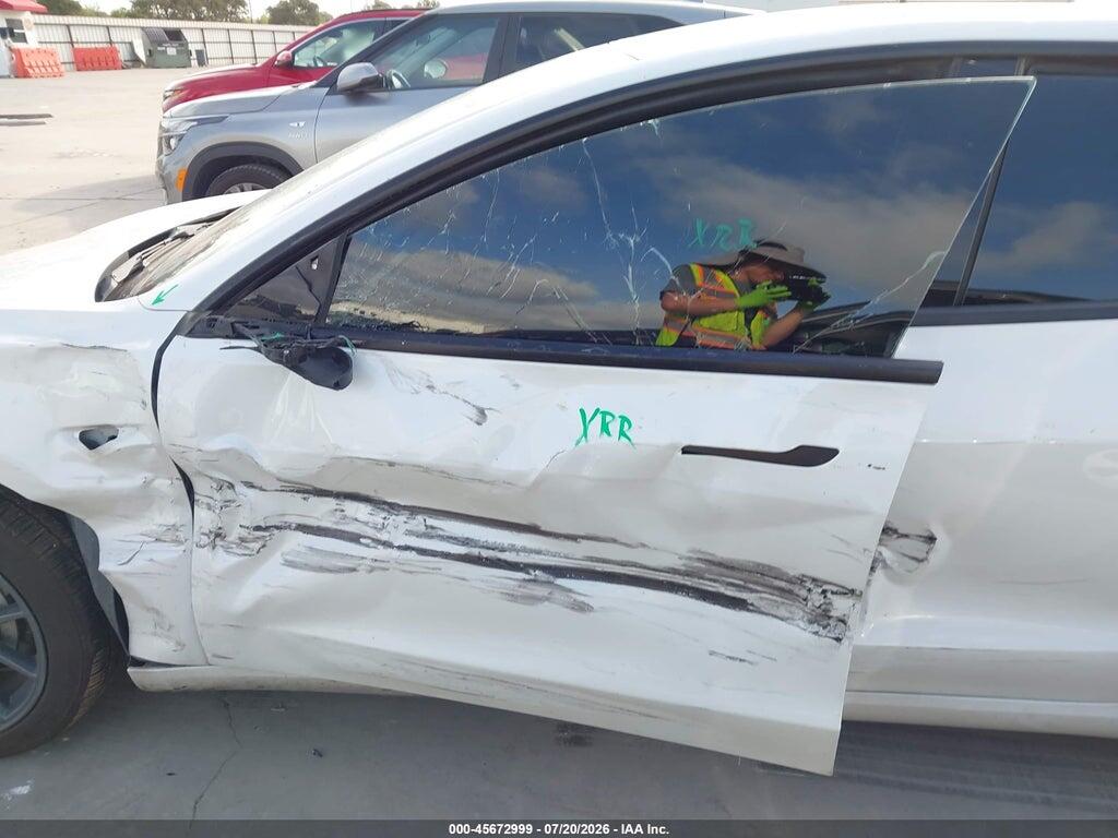 5YJ3E1EA2MF027438 2021 TESLA MODEL 3 photo no. 11