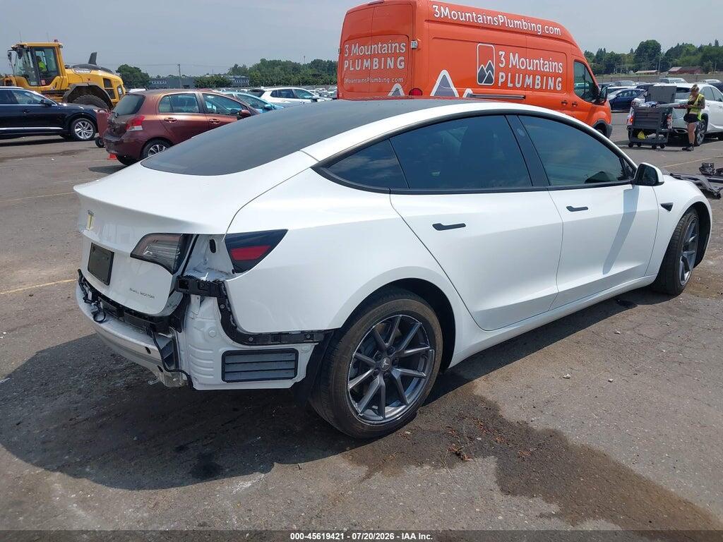 5YJ3E1EB8MF997982 2021 TESLA MODEL 3 photo no. 4