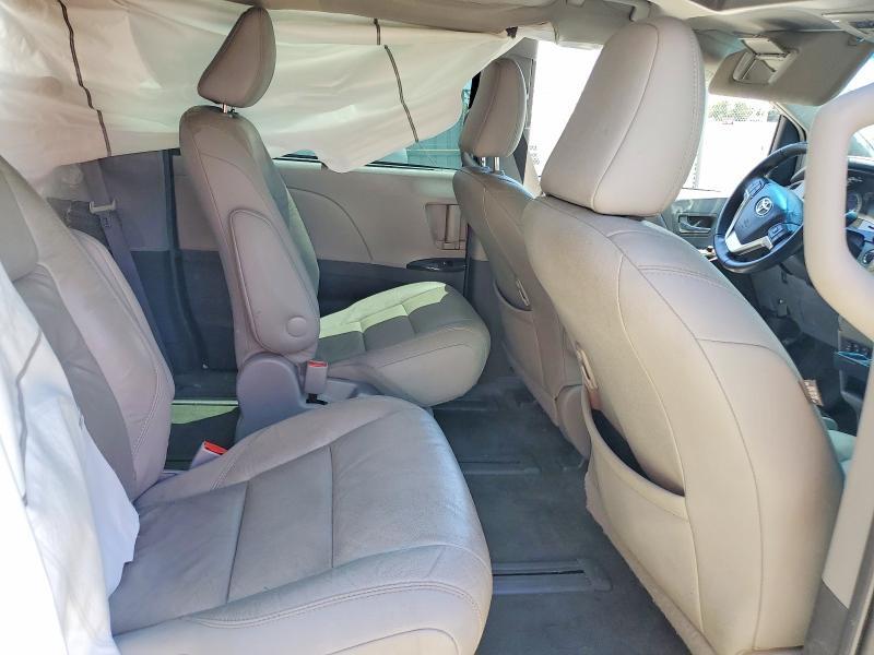 2017 TOYOTA SIENNA XLE 7-PASSENGER — Фото 11 из 13
