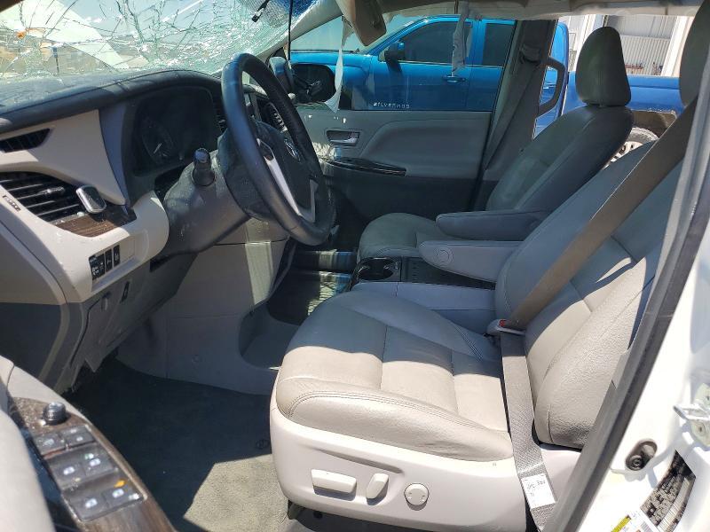 2017 TOYOTA SIENNA XLE 7-PASSENGER — Фото 7 из 13