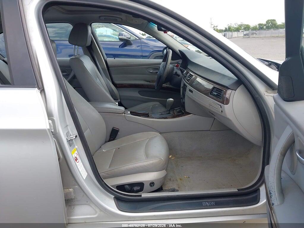 WBAVB13596PT23201 2006 BMW 325I photo no. 5