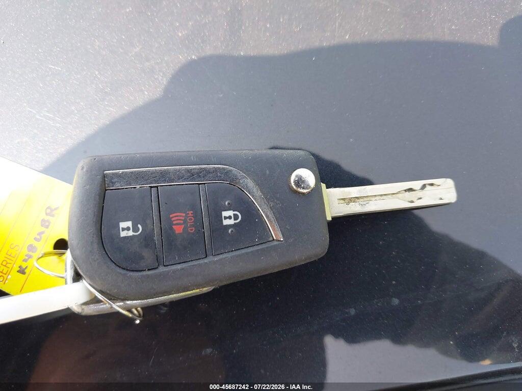 NMTKHMBX7MR122990 2021 TOYOTA C-HR photo no. 11