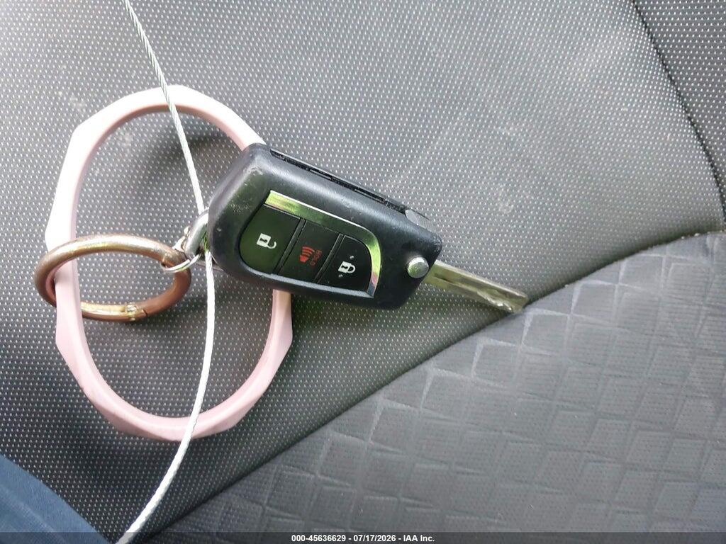 JTNKHMBX2M1108859 2021 TOYOTA C-HR photo no. 11